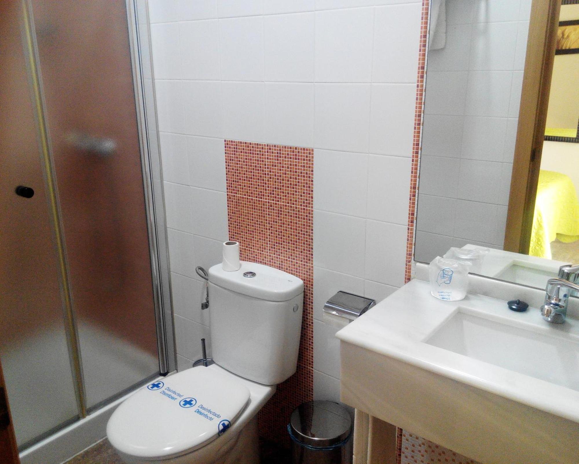 Hotel Plaza Escribano Moguer Chambre photo