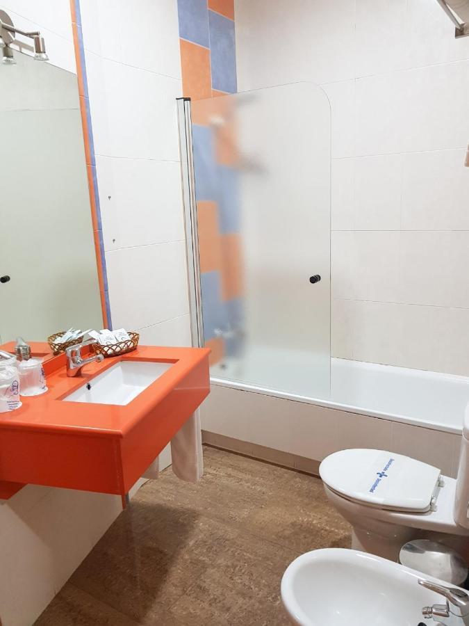 Hotel Plaza Escribano Moguer Extérieur photo